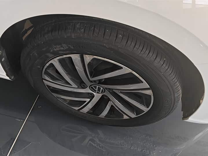 Фото 6 - Volkswagen Lavida