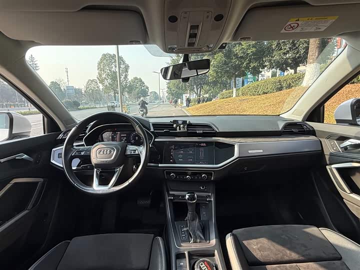 Фото 7 - Audi Q3