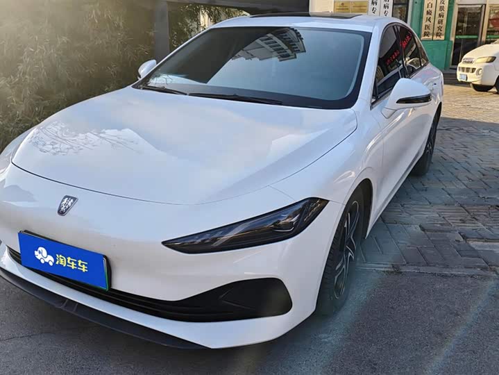 Фото 1 - Roewe D7