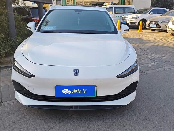 Фото 2 - Roewe D7