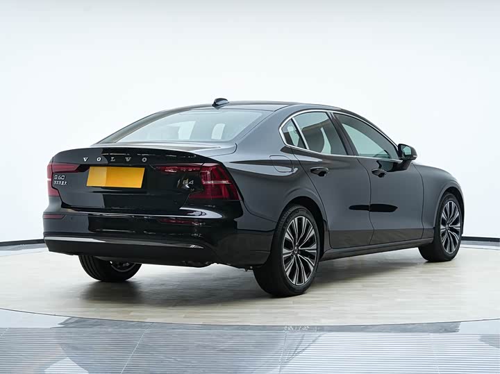 Фото 5 - Volvo S60