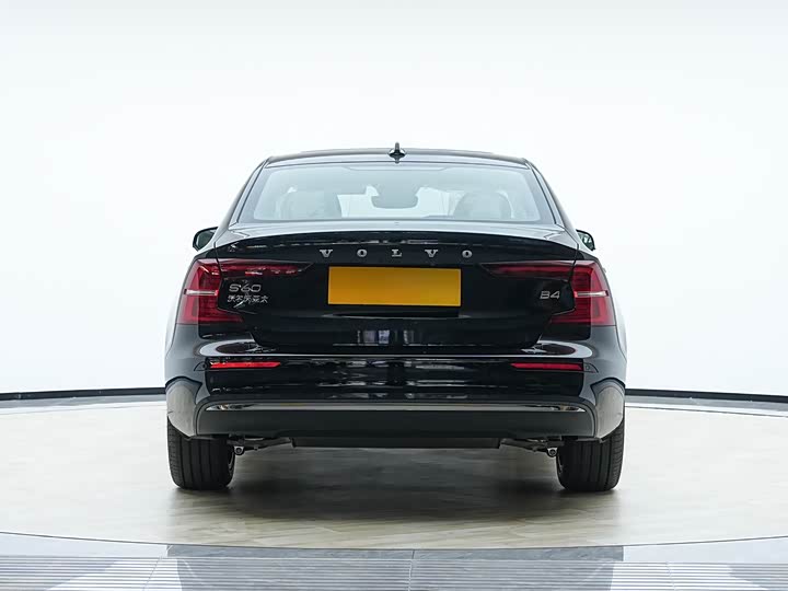 Фото 6 - Volvo S60