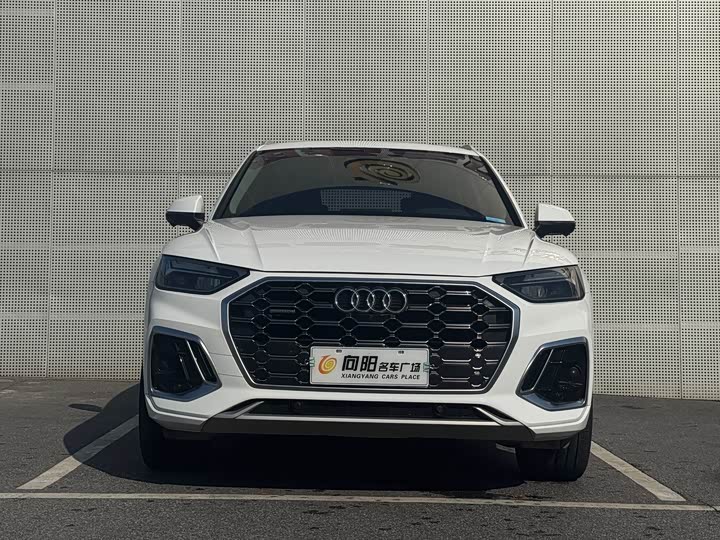 Фото 2 - Audi Q5L