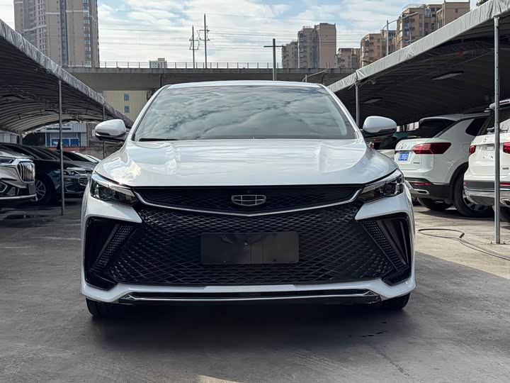 Фото 2 - Geely Emgrand L