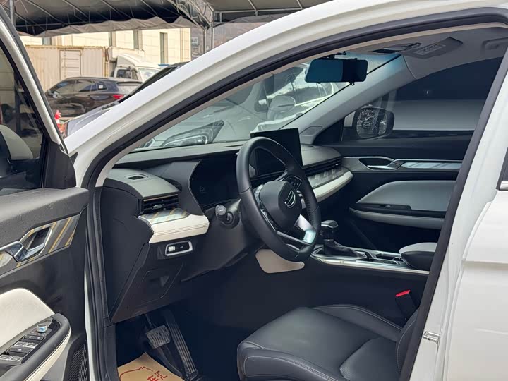 Фото 7 - Geely Emgrand L