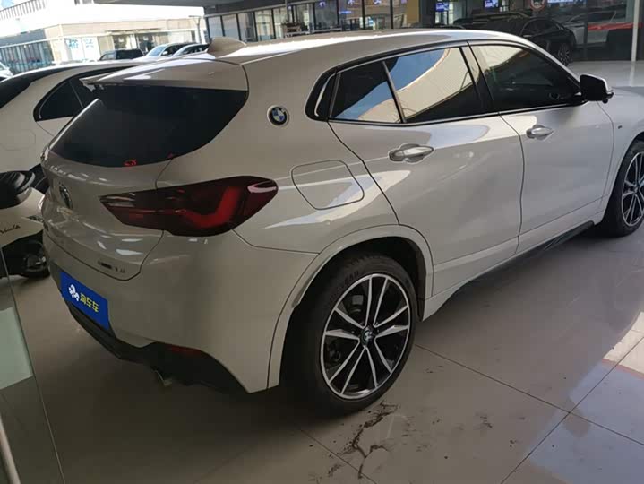 Фото 3 - BMW X2