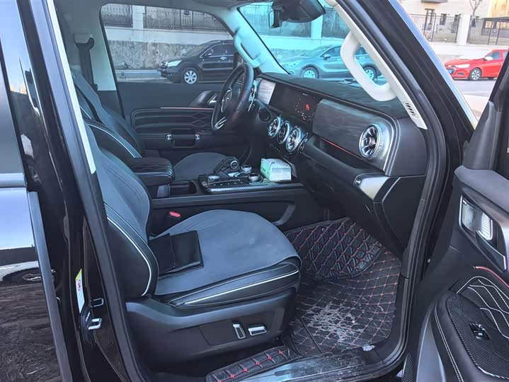 Фото 8 - Tank 300