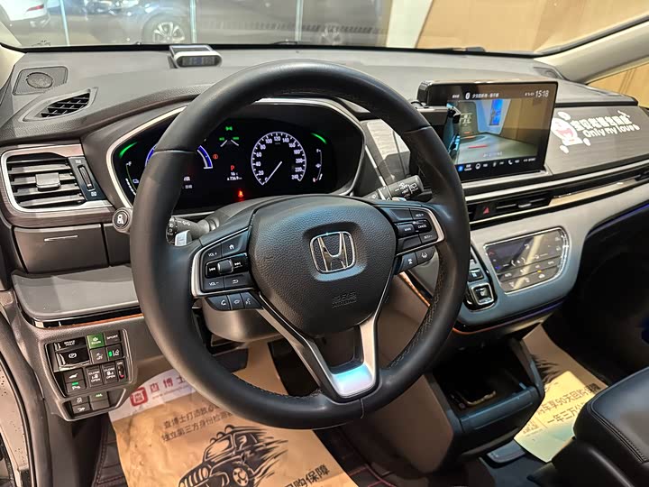 Фото 6 - Honda Elysion