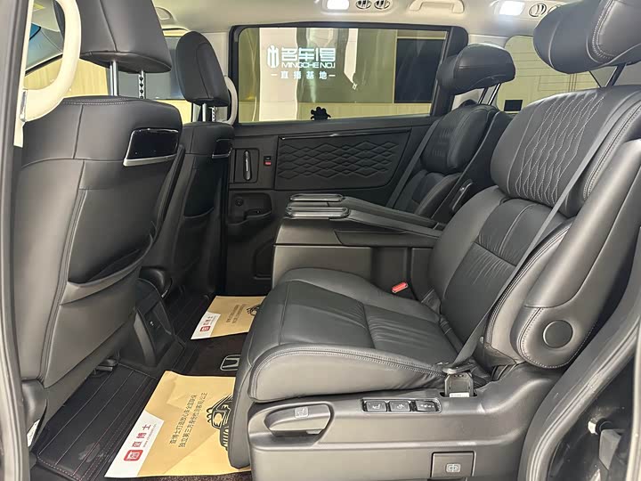 Фото 9 - Honda Elysion