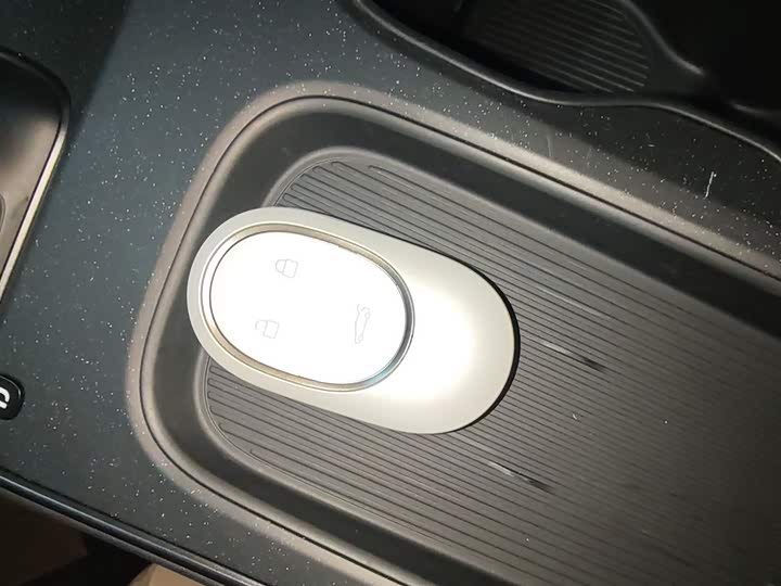 Фото 9 - Nio ET5T