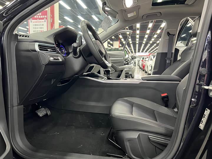 Фото 5 - Geely Emgrand