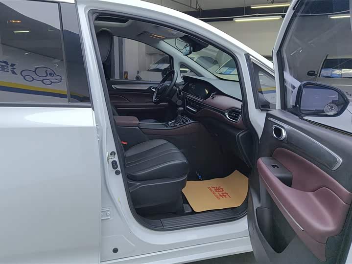 Фото 8 - GAC Trumpchi M6