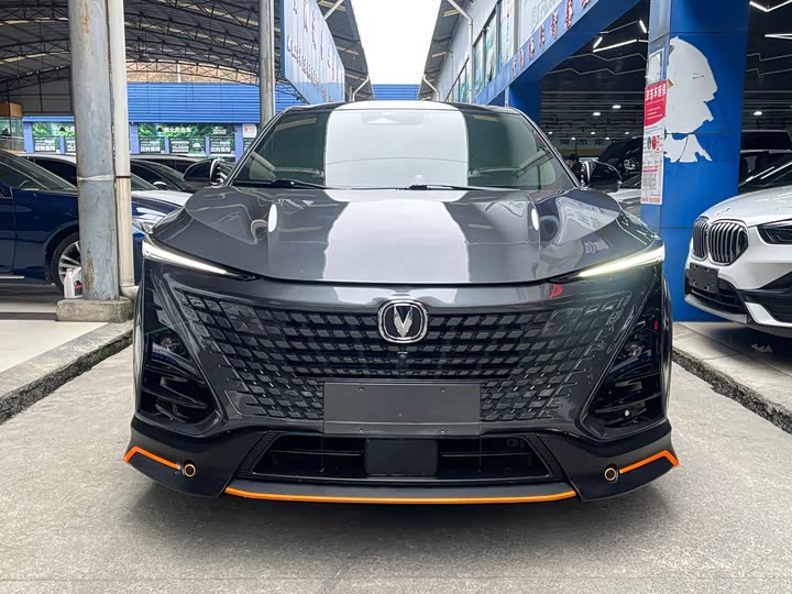 Фото 2 - Changan UNI-T