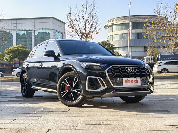 Фото 3 - Audi Q5L