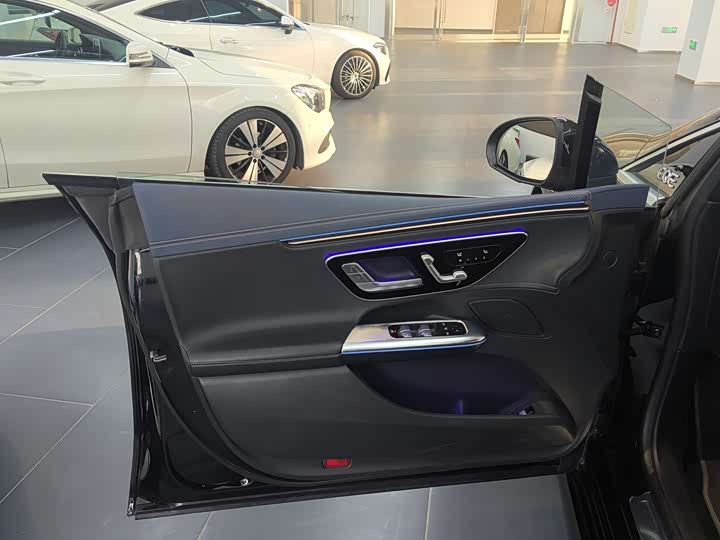 Фото 7 - Mercedes-Benz EQE