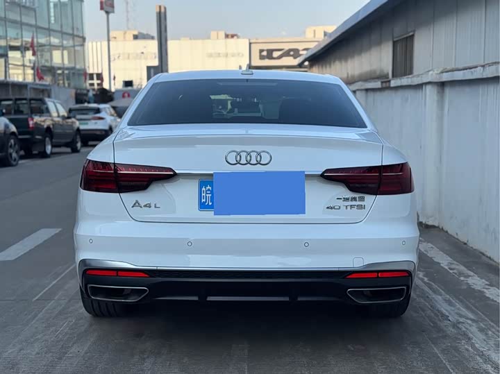 Фото 5 - Audi A4L