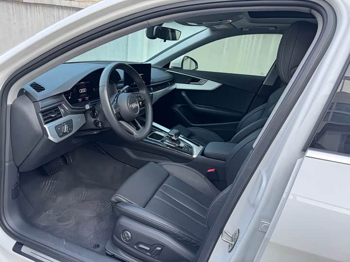 Фото 7 - Audi A4L