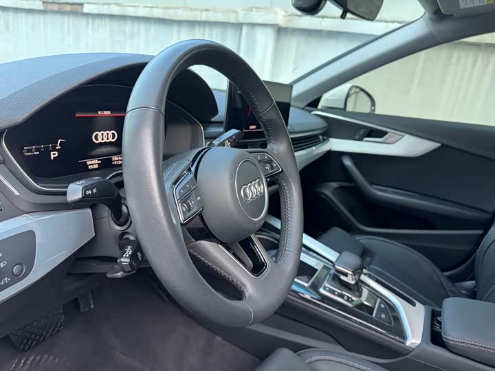 Фото 8 - Audi A4L