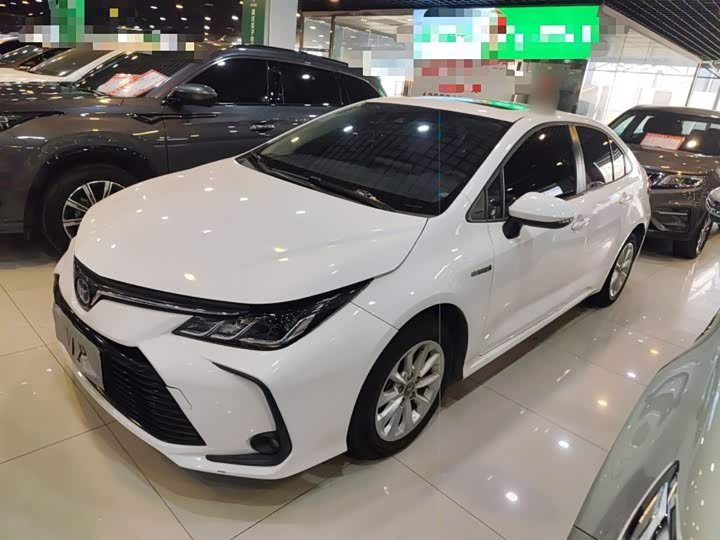 Фото 2 - Toyota Corolla