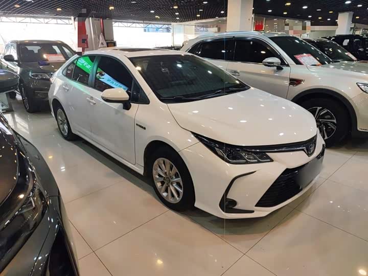 Фото 4 - Toyota Corolla