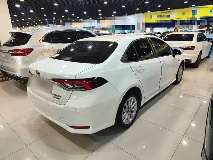 Фото 7 - Toyota Corolla