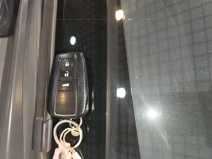 Фото 9 - Toyota Corolla