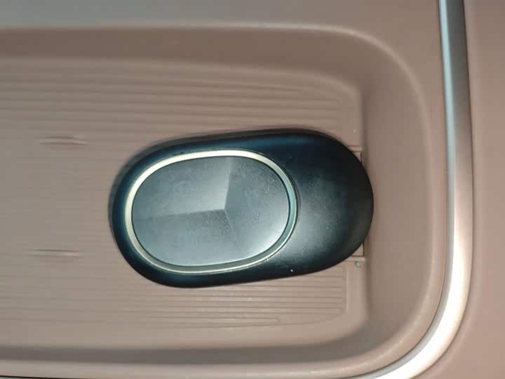 Фото 9 - Nio EC6