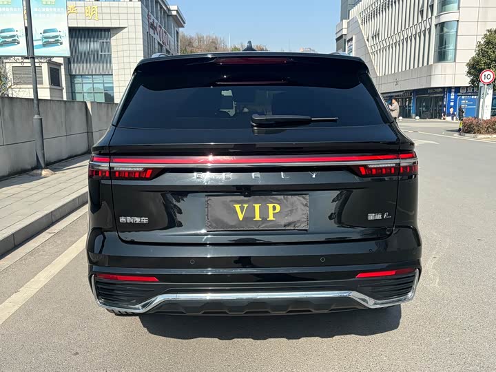 Фото 6 - Geely Monjaro