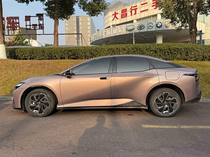 Фото 3 - Toyota bZ3