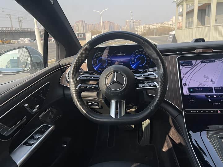 Фото 6 - Mercedes-Benz EQE