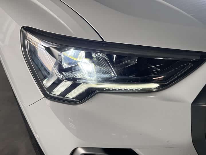 Фото 3 - Audi Q3