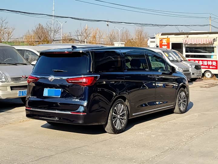 Фото 4 - Buick GL8 ES