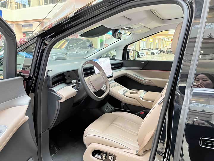 Фото 5 - XPeng X9