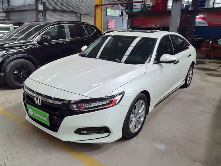 Фото 2 - Honda Accord