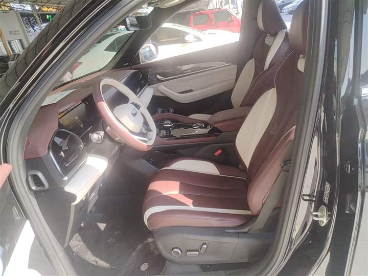 Фото 7 - Geely Monjaro