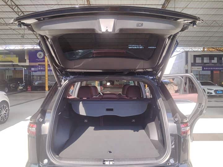 Фото 9 - Geely Monjaro