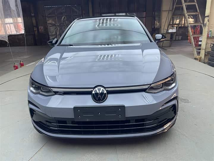 Фото 2 - Volkswagen Golf