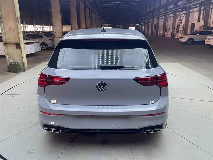 Фото 6 - Volkswagen Golf