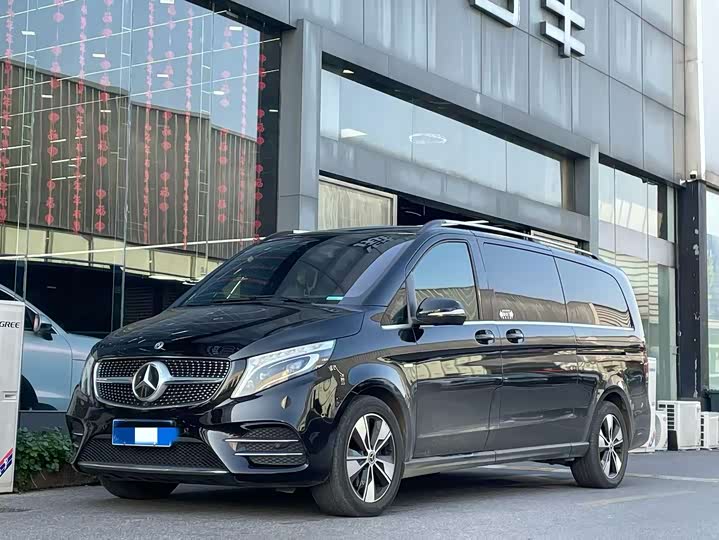 Фото 1 - Mercedes-Benz V-Class