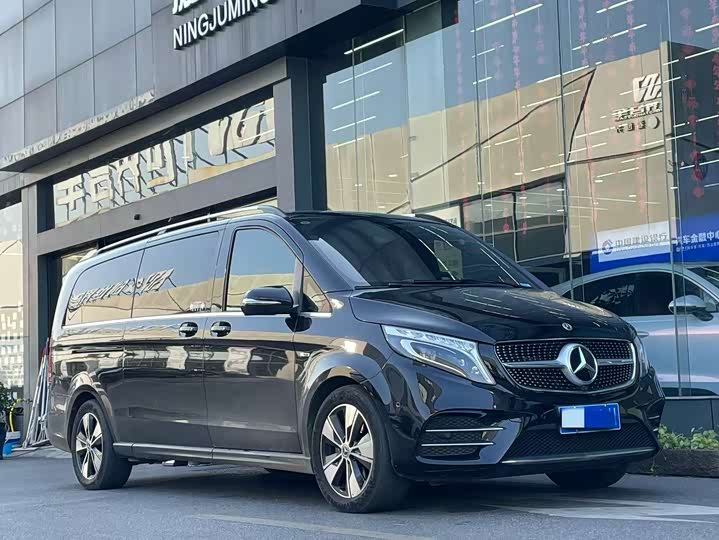 Фото 3 - Mercedes-Benz V-Class