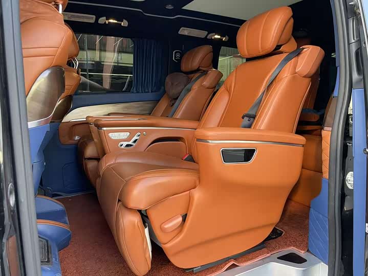 Фото 6 - Mercedes-Benz V-Class