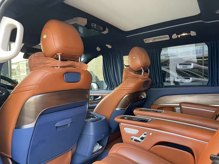 Фото 8 - Mercedes-Benz V-Class