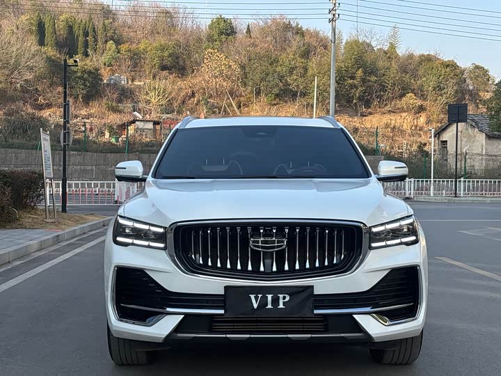 Фото 2 - Geely Monjaro