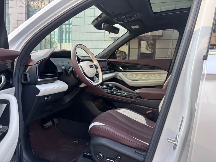 Фото 5 - Geely Monjaro