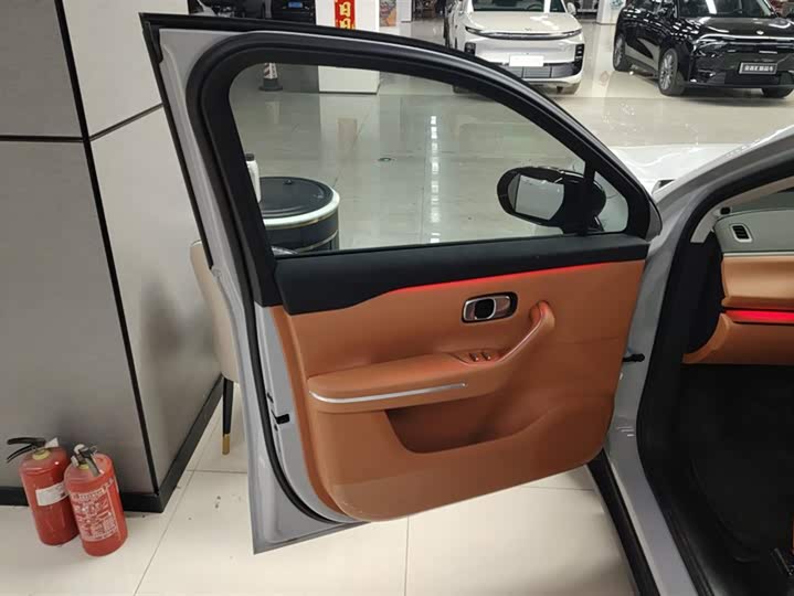 Фото 7 - Leapmotor C10