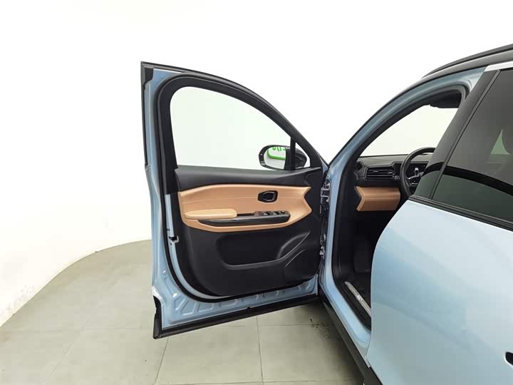 Фото 8 - Nio ES6