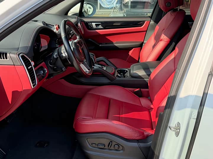 Фото 7 - Porsche Cayenne