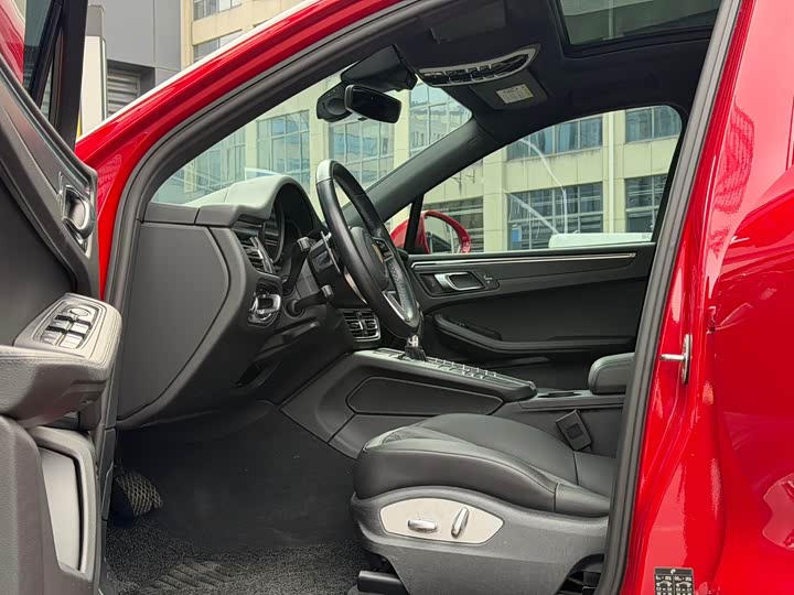 Фото 5 - Porsche Macan