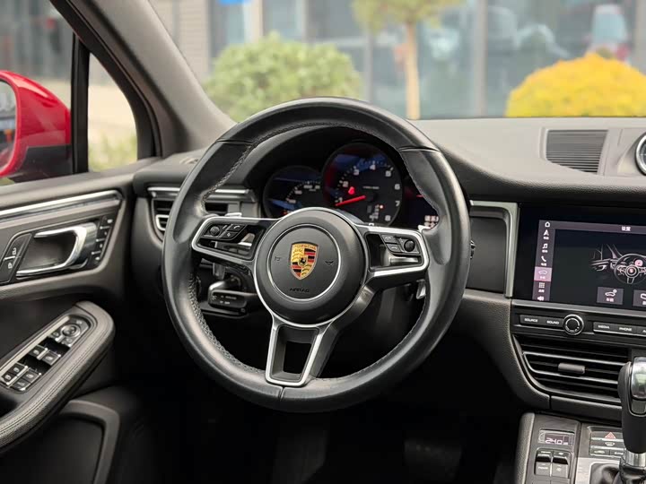 Фото 9 - Porsche Macan