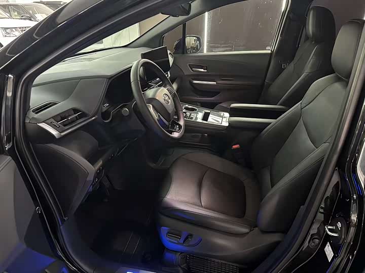 Фото 4 - Toyota Sienna